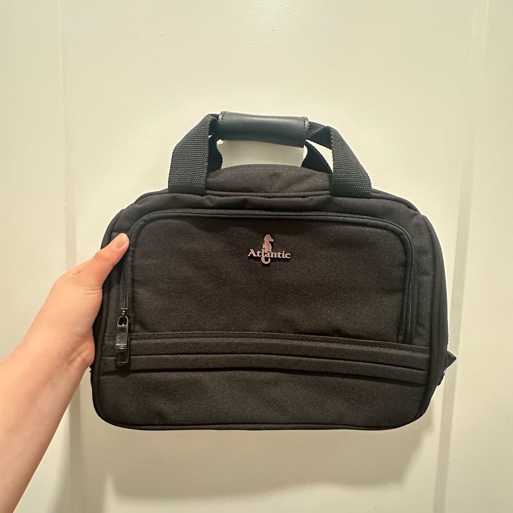 Black Atlantic Men's Toiletry Bag